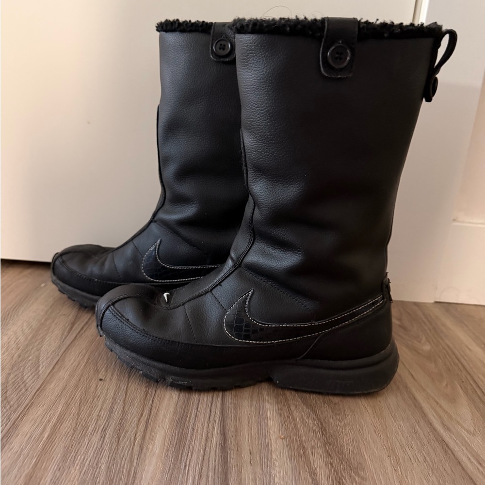 Nike Air Black Winter Boots